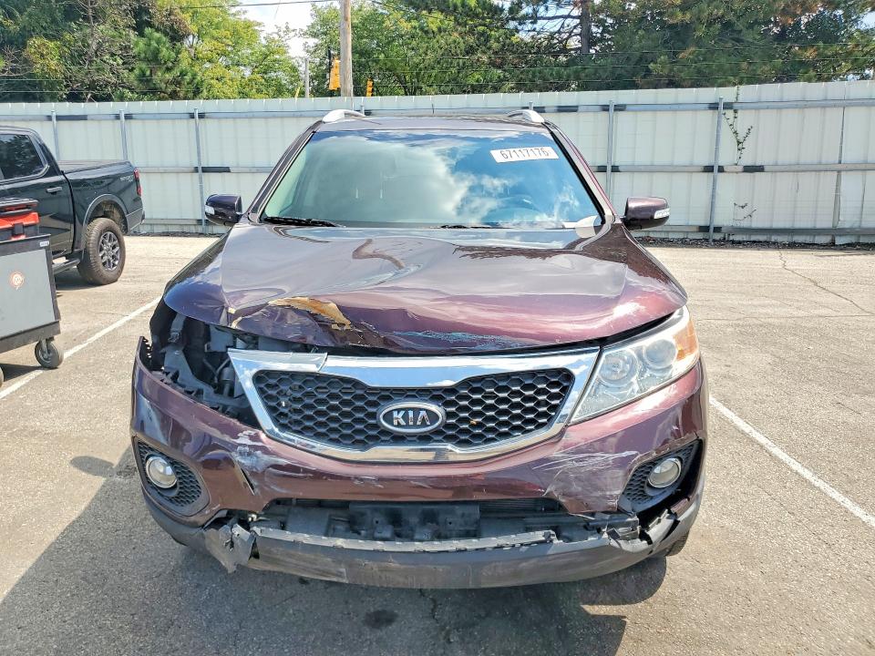 Photo 5 from auction – 2011 KIA SORENTO with VIN 5XYKT4A15BG151704