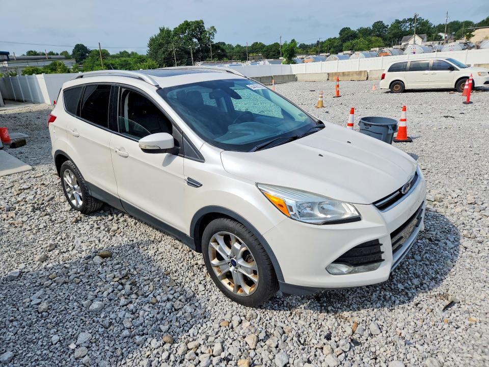 Photo 4 from auction – 2016 FORD ESCAPE with VIN 1FMCU9JX9GUB55419