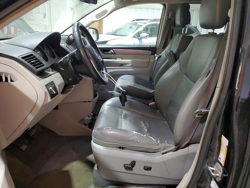 Photo 7 from auction – 2011 VOLKSWAGEN ROUTAN with VIN 2V4RW3DG5BR718155