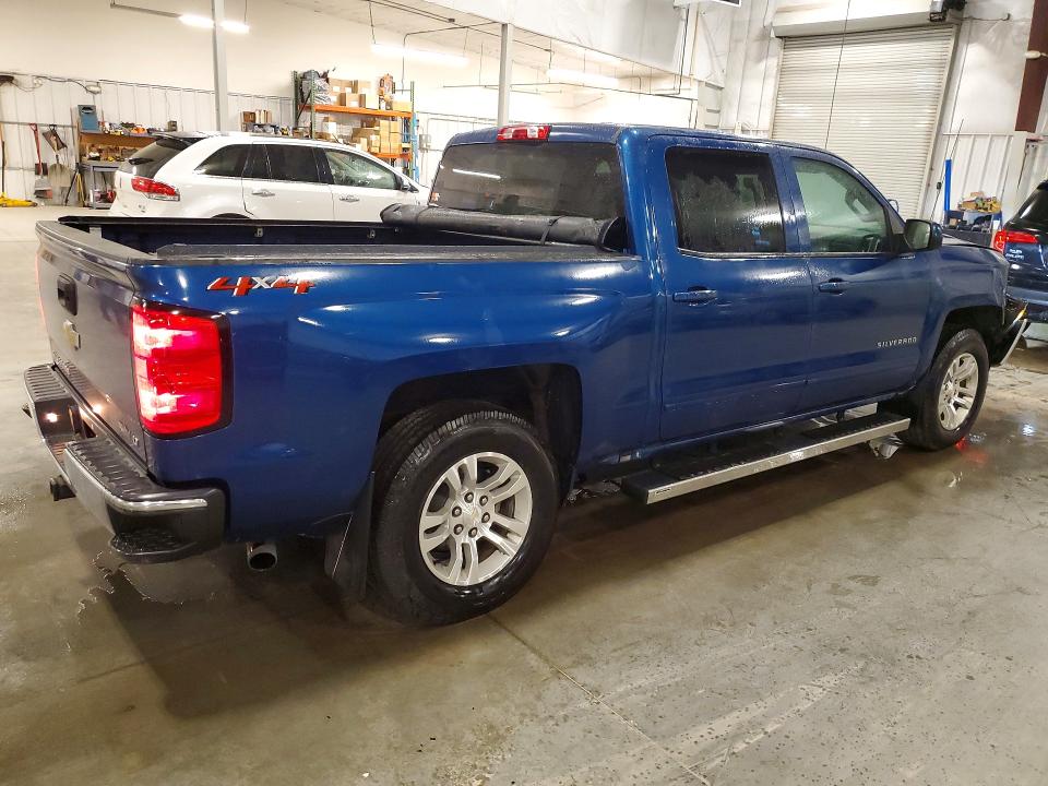 Photo 3 from auction – 2018 CHEVROLET SILVERADO with VIN 3GCUKREC0JG115245
