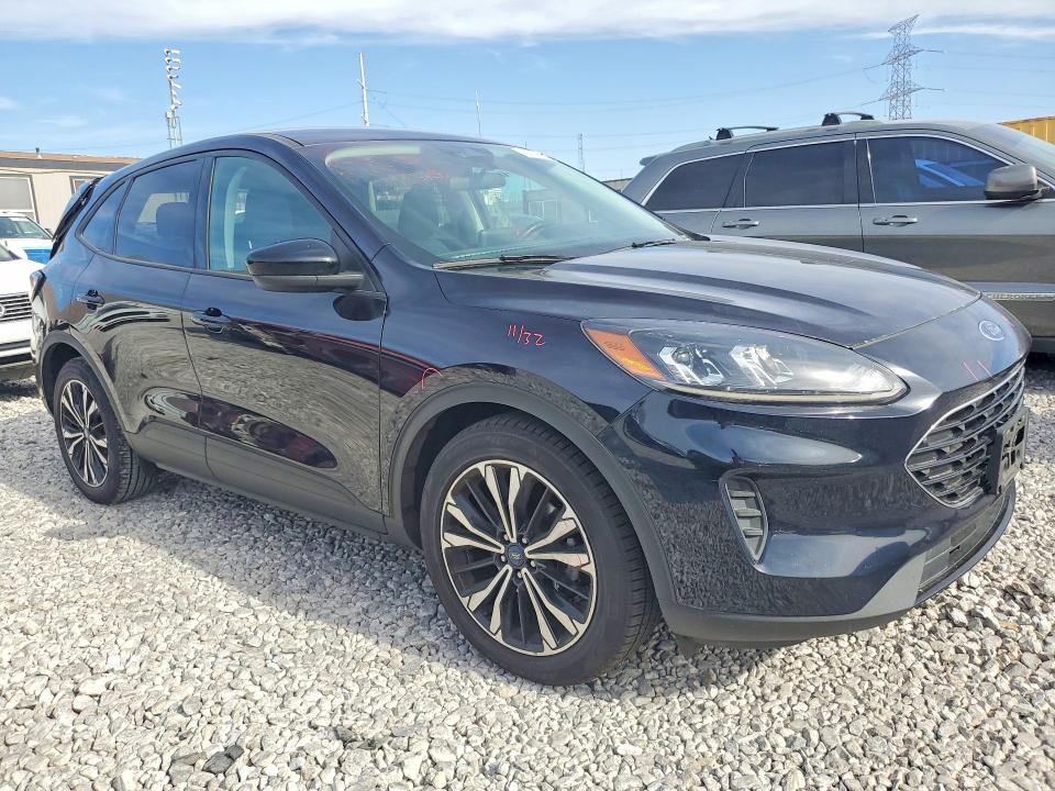 Photo 4 from auction – 2021 FORD ESCAPE with VIN 1FMCU0G6XMUB29997