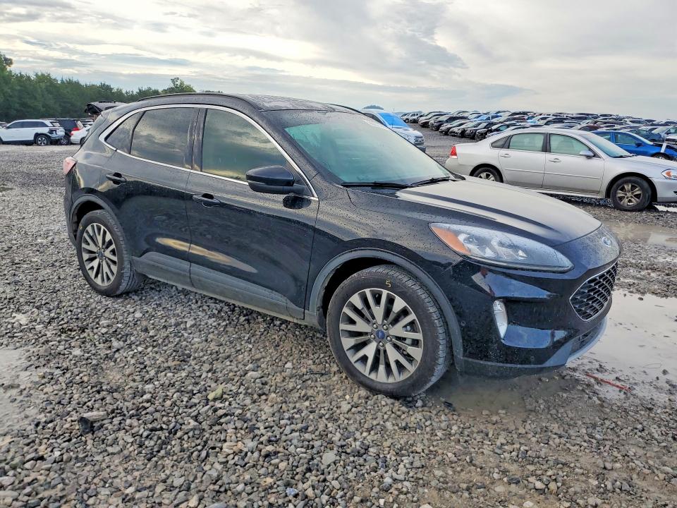 Photo 4 from auction – 2020 FORD ESCAPE with VIN 1FMCU9J98LUB57058