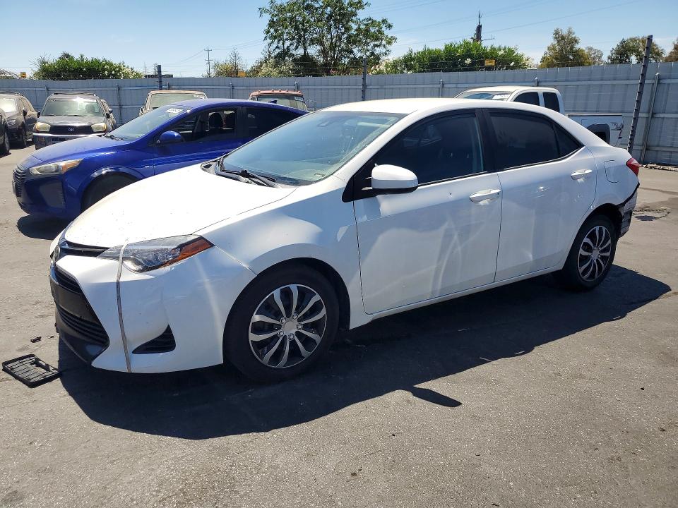 TOYOTA COROLLA 2018 with VIN 2T1BURHE6JC029916 - Photo from auction
