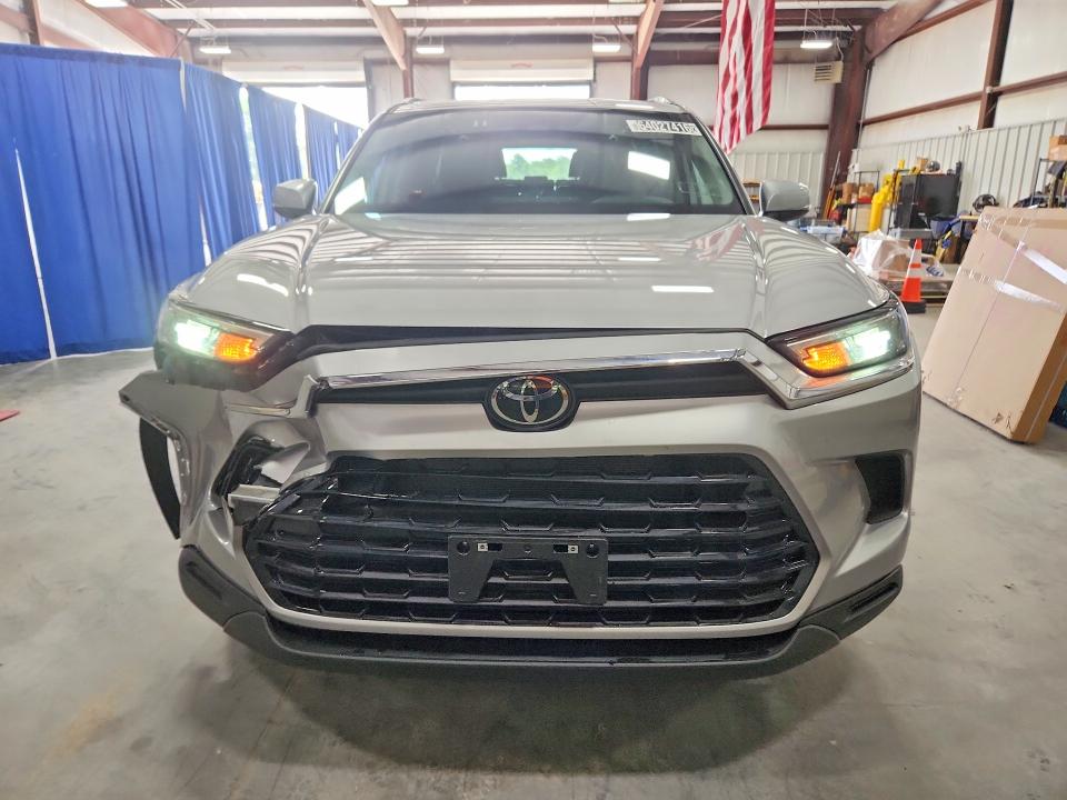 Photo 5 from auction – 2026 TOYOTA GRAND HIGHLANDER with VIN 5TDAAAB56TS129796
