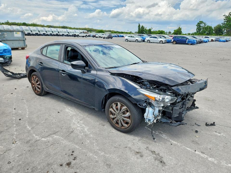 Photo 4 from auction – 2018 MAZDA 3 with VIN 3MZBN1U74JM158425