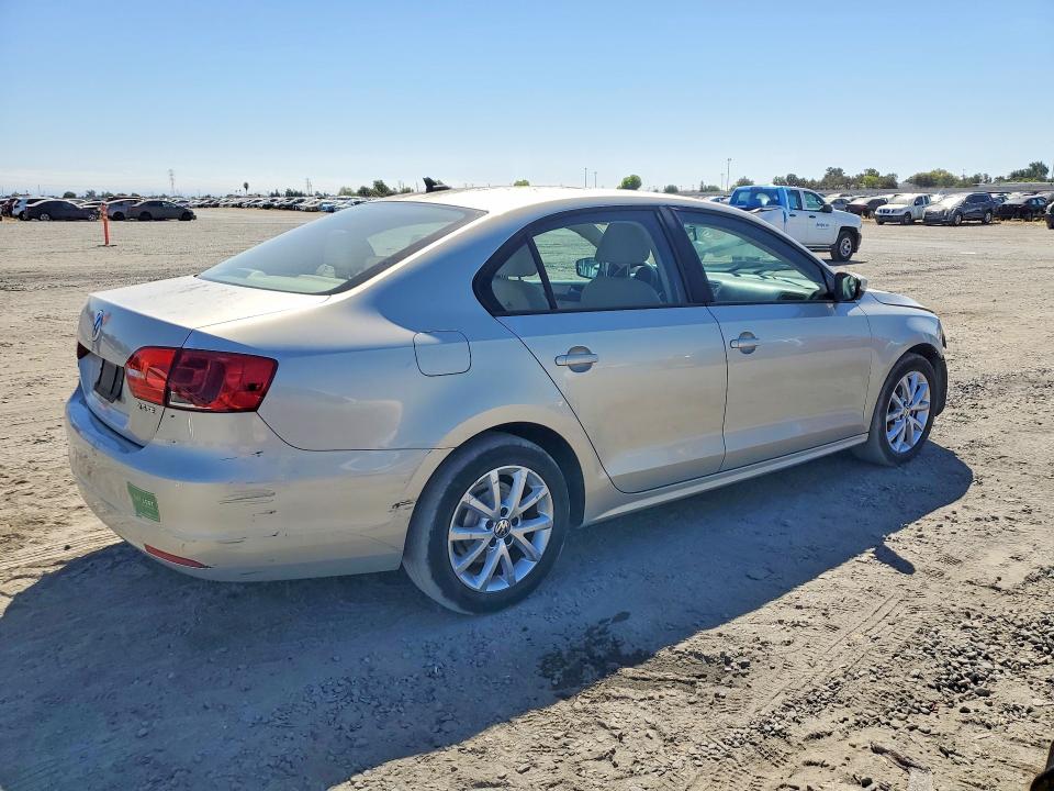 Photo 3 from auction – 2012 VOLKSWAGEN JETTA with VIN 3VWDP7AJ4CM305156