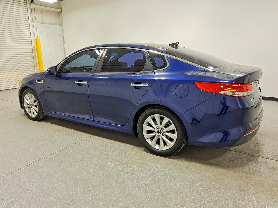 Photo 2 from auction – 2016 KIA OPTIMA with VIN 5XXGU4L31GG010352