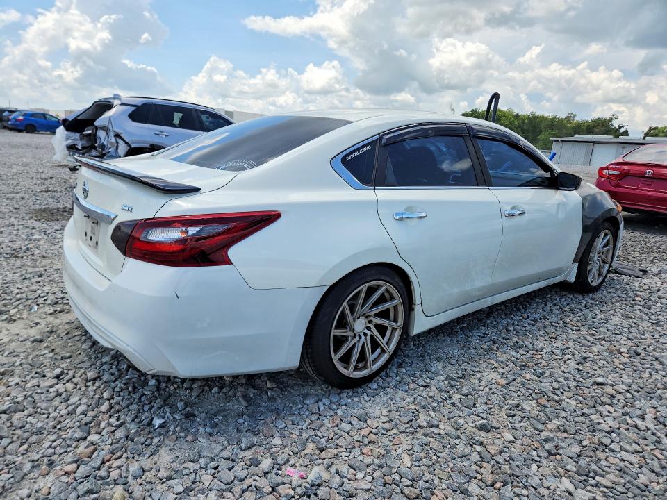 Photo 3 from auction – 2017 NISSAN ALTIMA with VIN 1N4AL3AP7HC248089