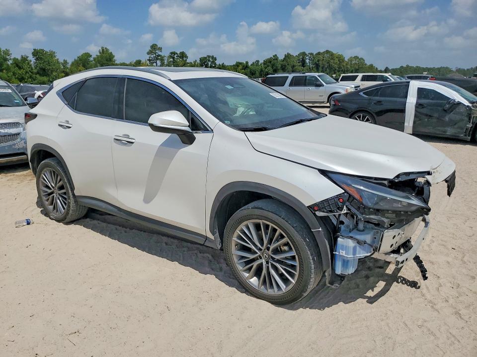 Photo 4 from auction – 2022 LEXUS NX with VIN 2T2GGCEZ4NC003804