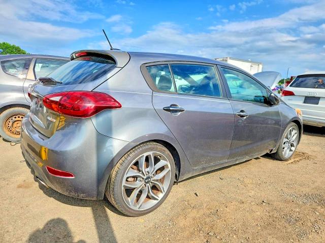 صورة رقم 3 من المزاد - 2016 KIA FORTE مع VIN KNAFZ5A35G5592172
