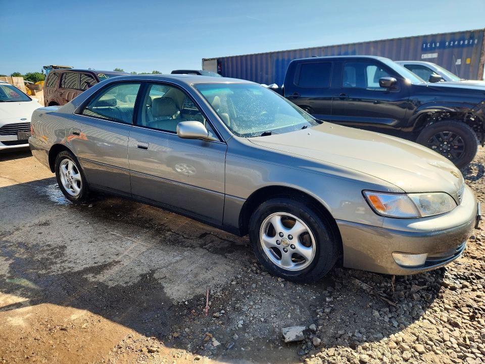 Photo 4 from auction – 1997 LEXUS ES with VIN JT8BF22G2V0063801