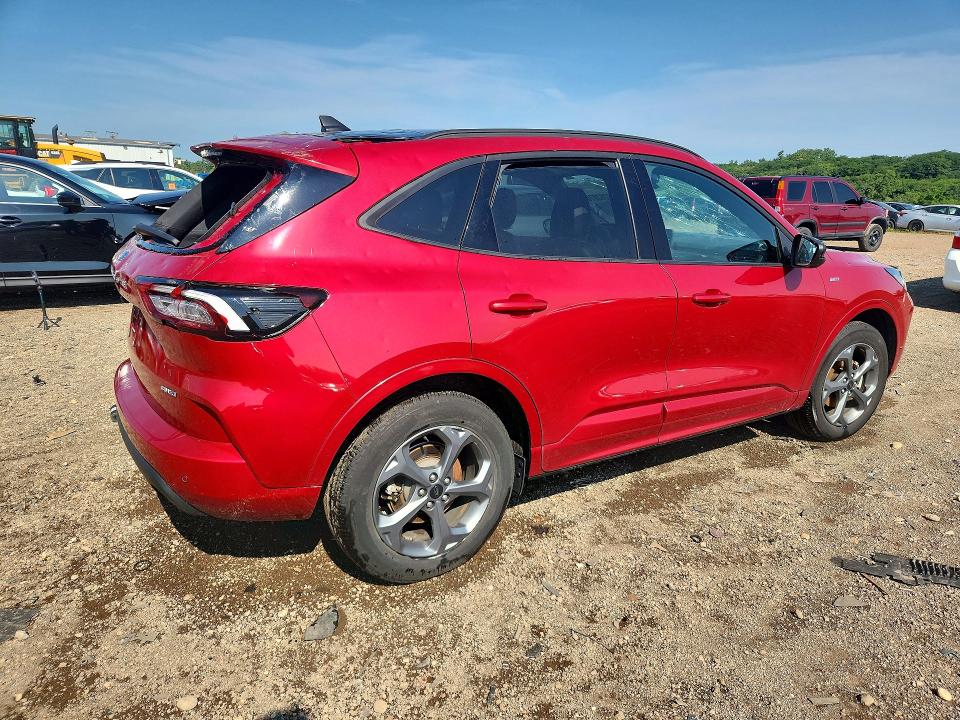 Photo 3 from auction – 2024 FORD ESCAPE with VIN 1FMCU9MN5RUB54703