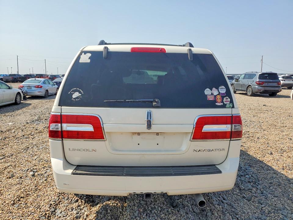 Photo 6 from auction – 2007 LINCOLN NAVIGATOR with VIN 5LMFU27597LJ12695