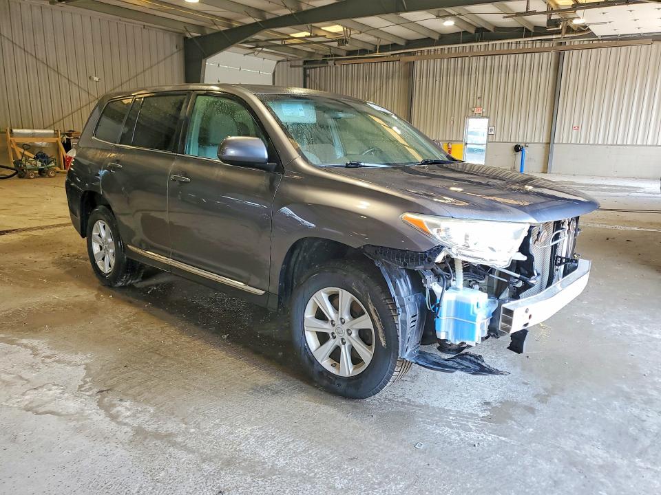 Photo 4 from auction – 2013 TOYOTA HIGHLANDER with VIN 5TDZA3EH0DS040974
