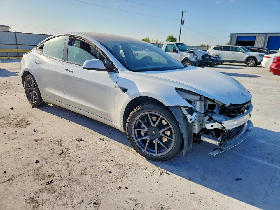 Photo 4 from auction – 2021 TESLA MODEL 3 with VIN 5YJ3E1EB1MF065638