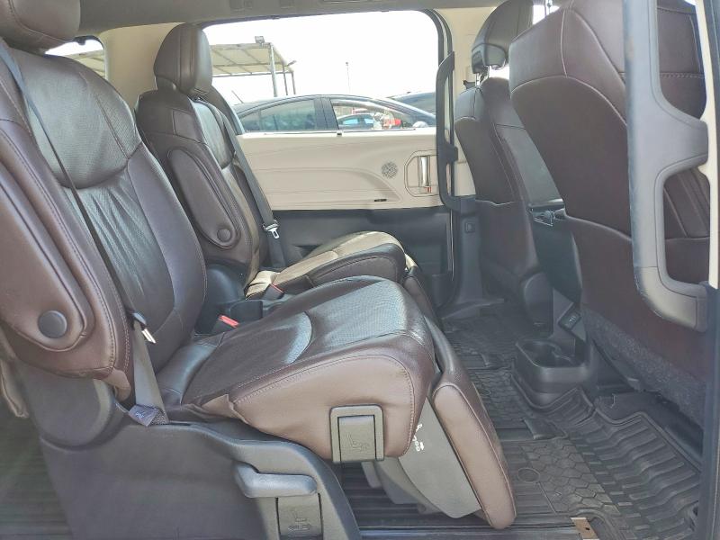Photo 11 from auction – 2024 TOYOTA SIENNA with VIN 5TDERKEC7RS223110