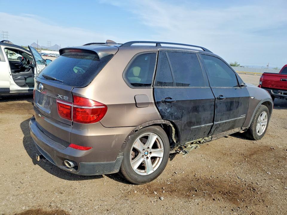 Zdjęcie 3 z aukcji – 2011 BMW X5 z VIN 5UXZW0C54BL662631