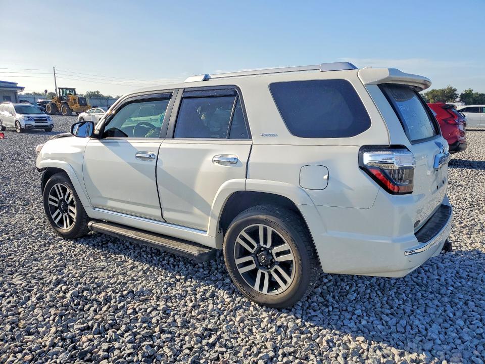 Photo 2 from auction – 2023 TOYOTA 4RUNNER with VIN JTEDU5JR8P5279156