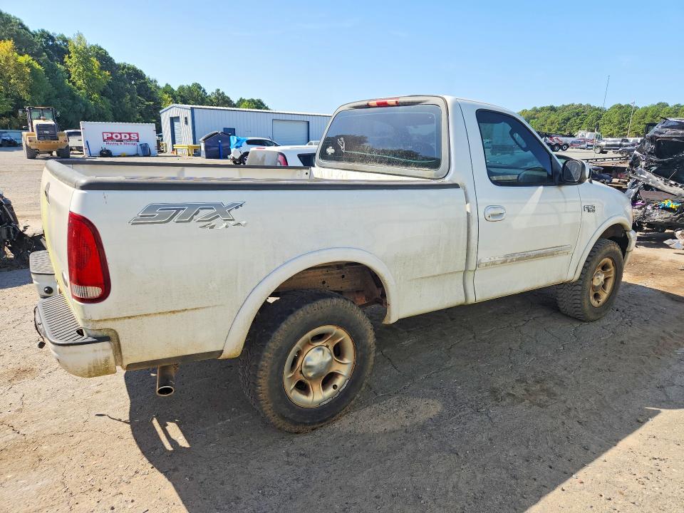 Photo 3 from auction – 2003 FORD F150 with VIN 2FTRF18233CA82773