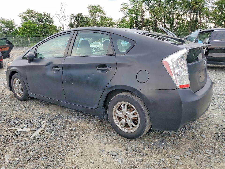 Photo 2 from auction – 2011 TOYOTA PRIUS with VIN JTDKN3DU9B0274650