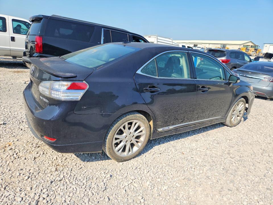 Zdjęcie 3 z aukcji – 2010 LEXUS HS z VIN JTHBB1BA9A2009668