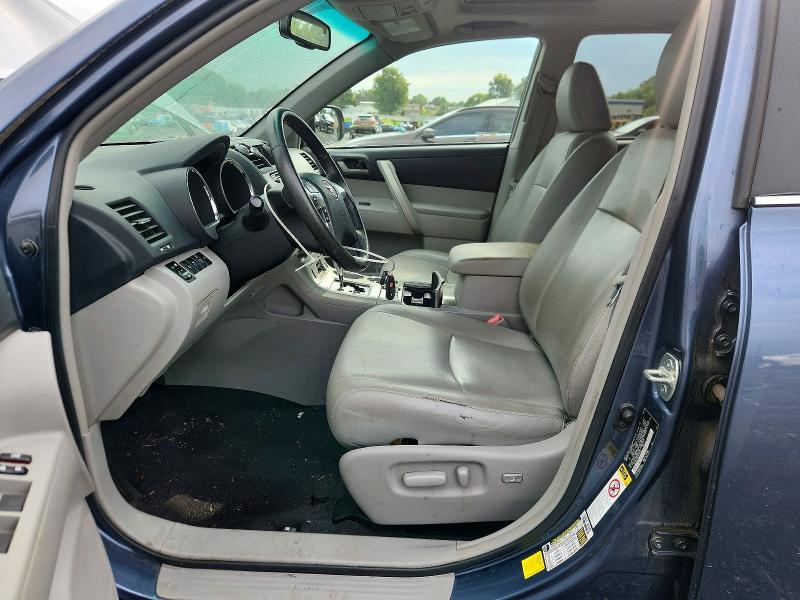 Photo 7 from auction – 2013 TOYOTA HIGHLANDER with VIN 5TDBK3EH4DS213927