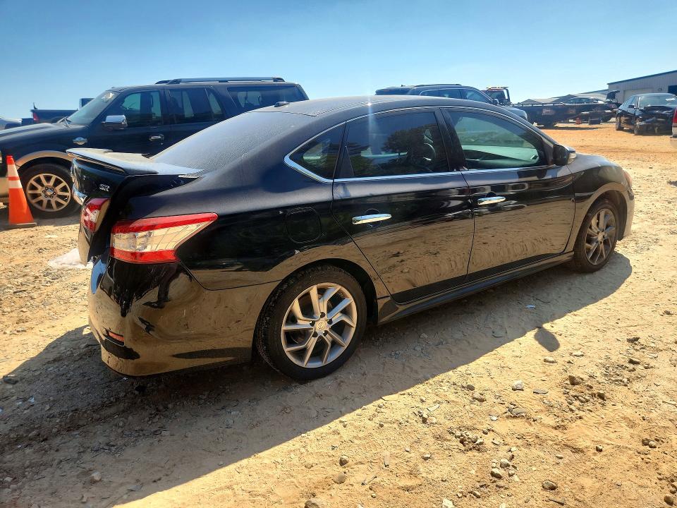 Photo 3 from auction – 2015 NISSAN SENTRA with VIN 3N1AB7AP4FY235425
