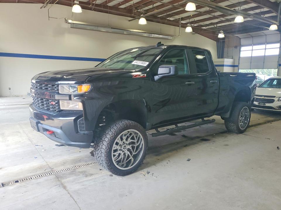 CHEVROLET SILVERADO 2019 with VIN 1GCRYCEF0KZ408849 - Photo from auction