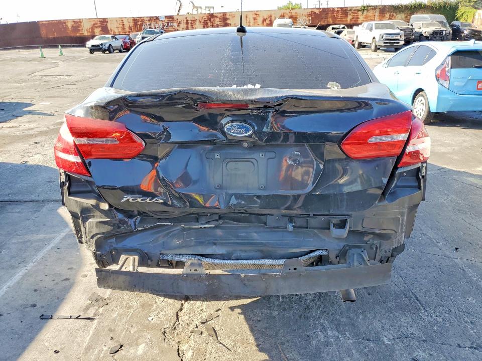 Photo 6 from auction – 2016 FORD FOCUS with VIN 1FADP3E25GL362333