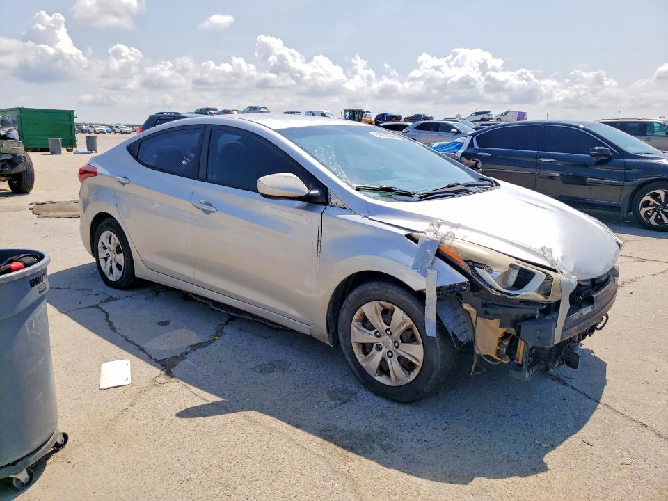Photo 4 from auction – 2016 HYUNDAI ELANTRA with VIN 5NPDH4AE0GH675730