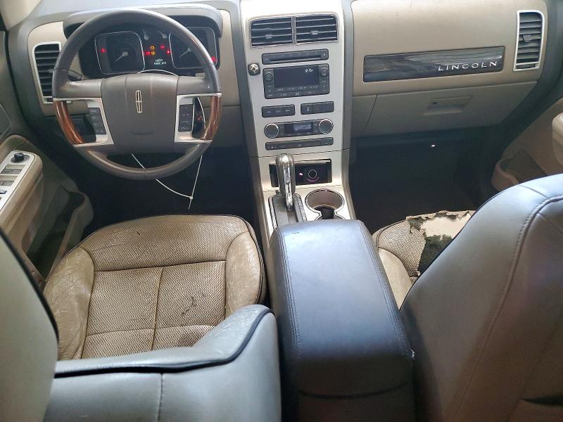 Photo 8 from auction – 2010 LINCOLN MKX with VIN 2LMDJ8JC5ABJ28787