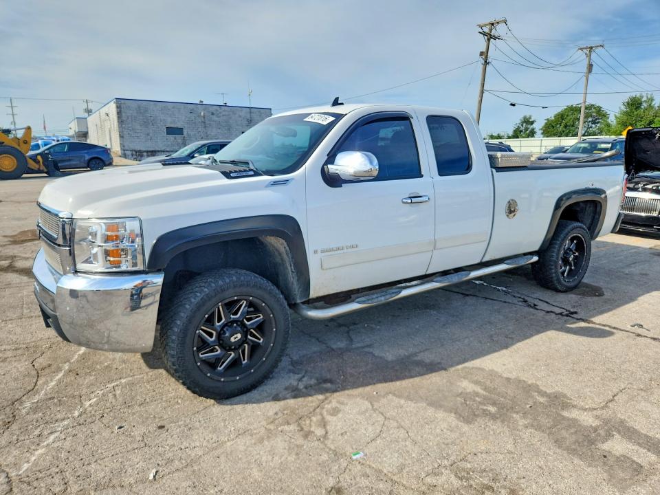 CHEVROLET SILVERADO 2007 with VIN 1GCHC29K57E596925 - Photo from auction