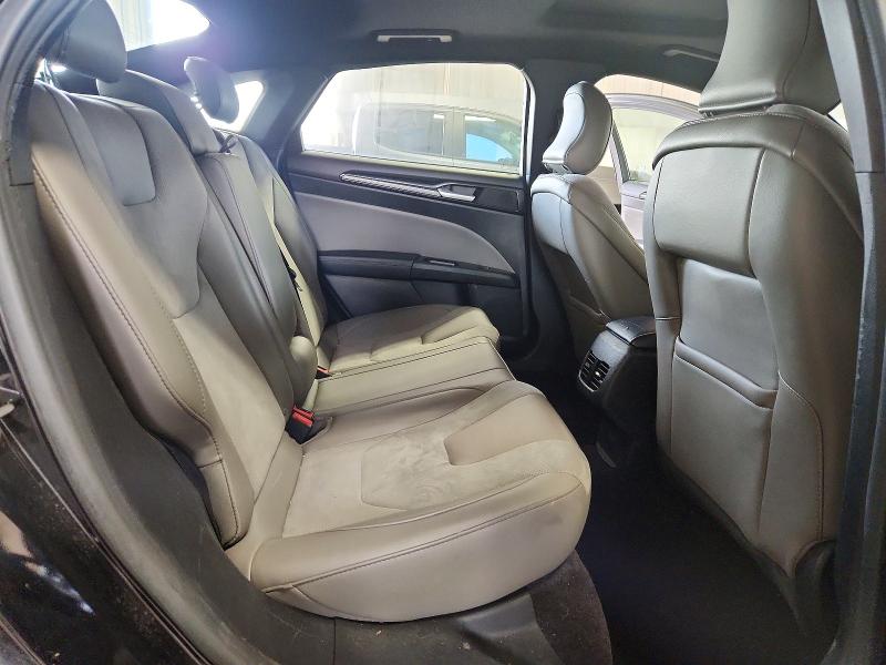Photo 10 from auction – 2017 FORD FUSION with VIN 3FA6P0VPXHR245143