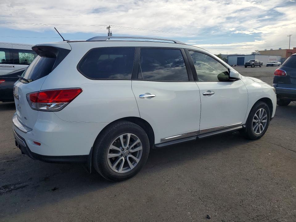 Photo 3 from auction – 2014 NISSAN PATHFINDER with VIN 5N1AR2MN4EC637700
