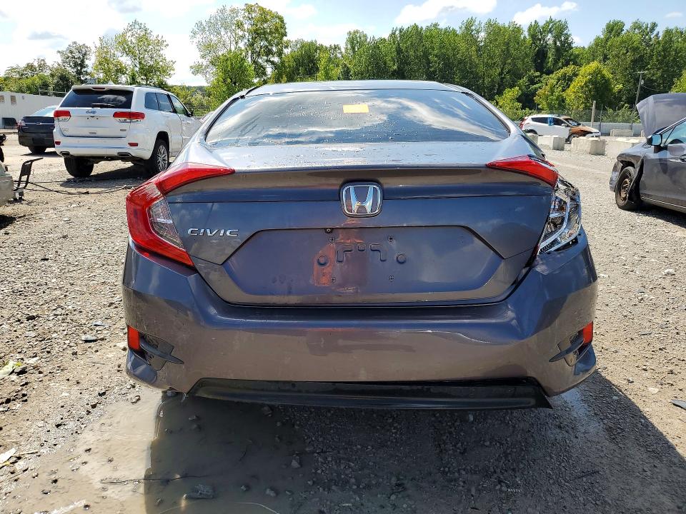 Photo 6 from auction – 2017 HONDA CIVIC with VIN 2HGFC2F57HH566360