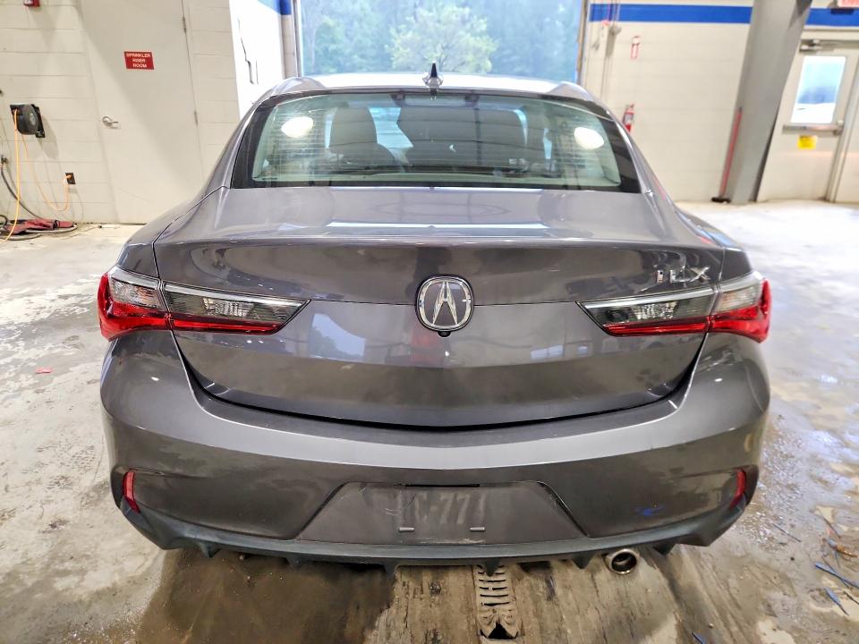 Photo 6 from auction – 2019 ACURA ILX with VIN 19UDE2F71KA005578