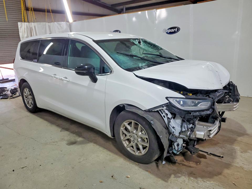 Photo 4 from auction – 2025 CHRYSLER PACIFICA with VIN 2C4RC1BG5SR526809