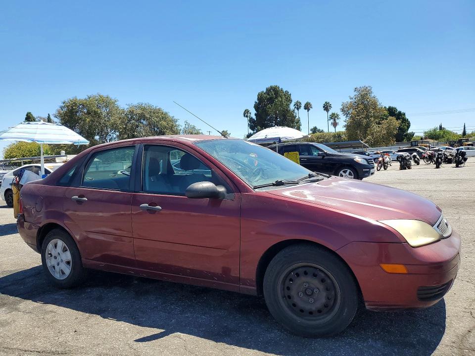 Photo 4 from auction – 2007 FORD FOCUS with VIN 1FAHP34N27W298747