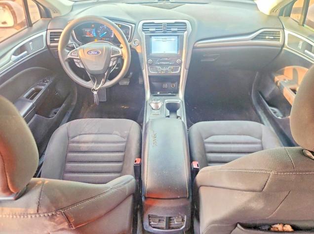 Photo 8 from auction – 2019 FORD FUSION with VIN 3FA6P0LU7KR139815