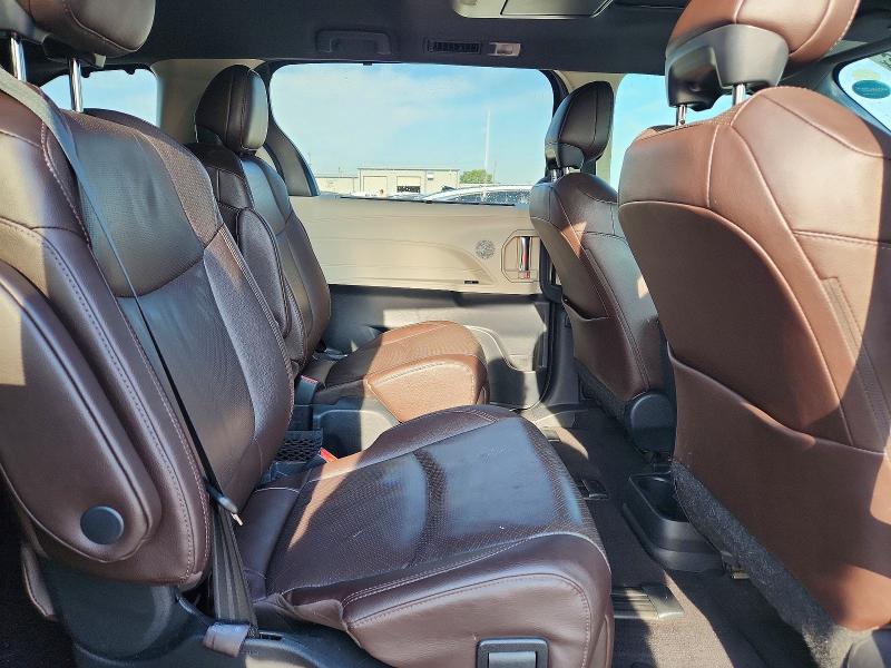 Photo 11 from auction – 2021 TOYOTA SIENNA with VIN 5TDERKEC4MS007725