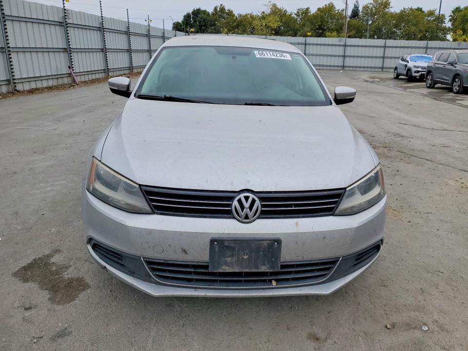 Photo 5 from auction – 2014 VOLKSWAGEN JETTA with VIN 3VWLL7AJ4EM294301