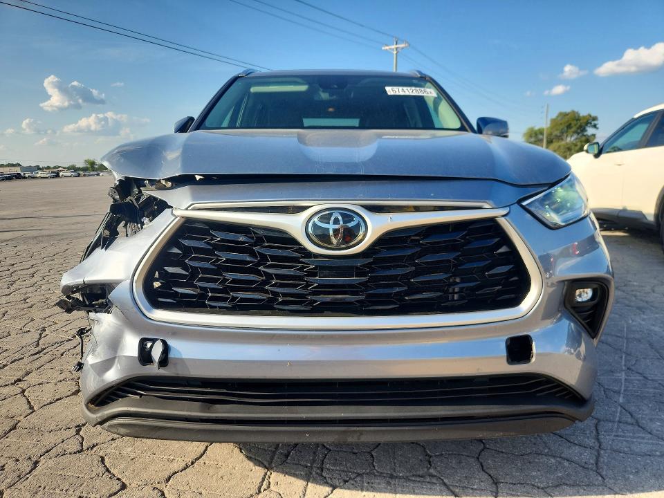 Photo 5 from auction – 2021 TOYOTA HIGHLANDER with VIN 5TDHZRAH6MS079842