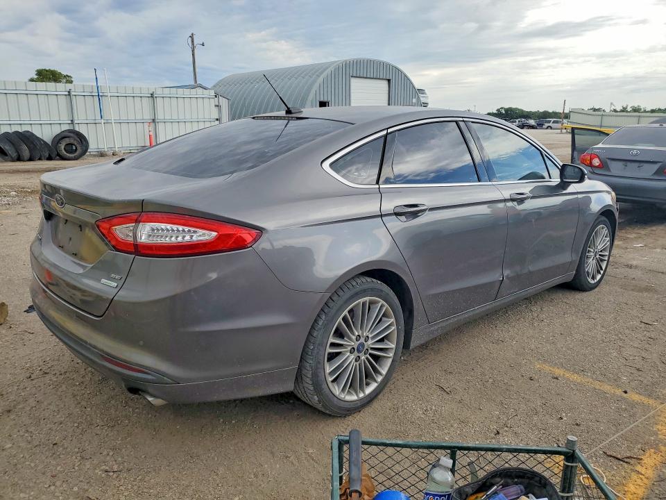 Photo 3 from auction – 2013 FORD FUSION with VIN 3FA6P0HR1DR370281