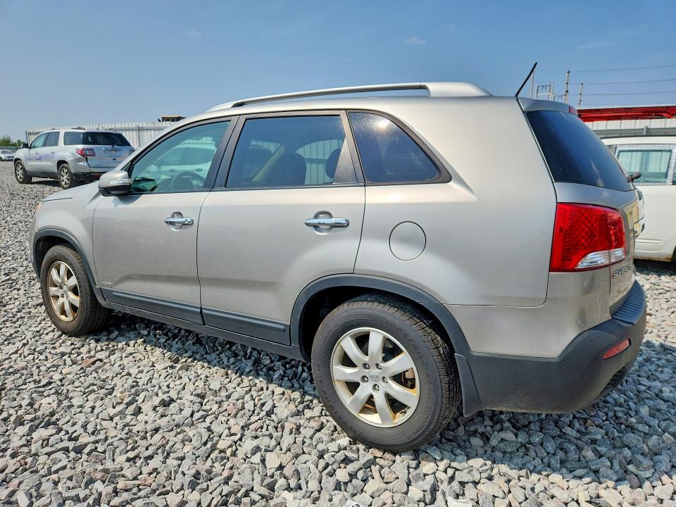 Photo 2 from auction – 2013 KIA SORENTO with VIN 5XYKTCA68DG349282