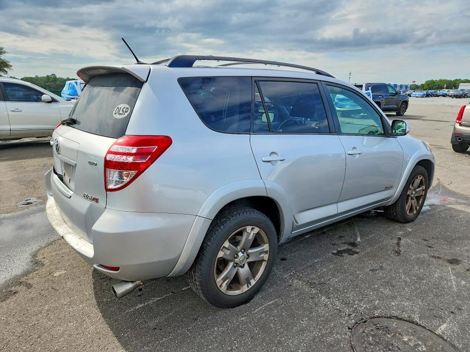 Foto 3 de la subasta – 2011 TOYOTA RAV4 con VIN JTMRK4DV2B5100413
