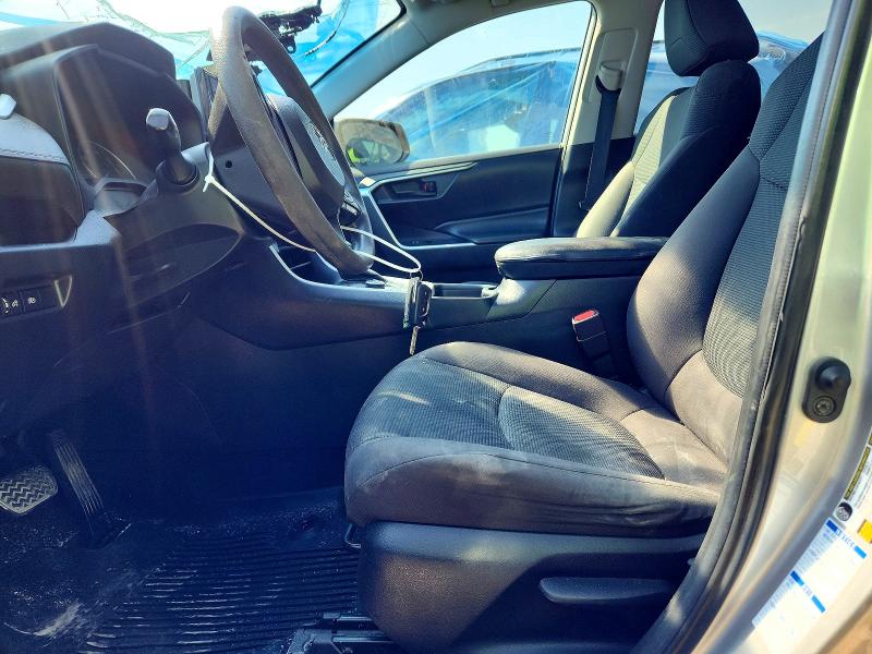 Photo 7 from auction – 2020 TOYOTA RAV4 with VIN 2T3LWRFV7LW080996