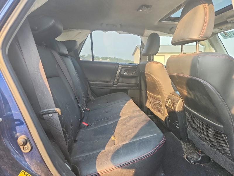 Photo 11 from auction – 2019 TOYOTA 4RUNNER with VIN JTEBU5JR8K5719506