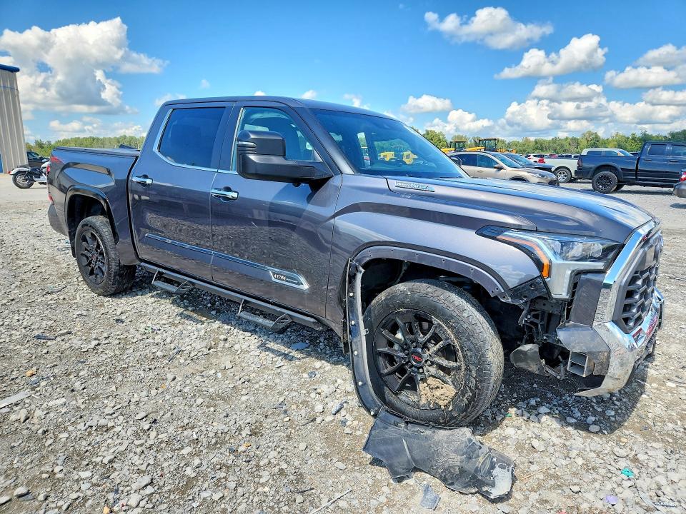 Снимка 4 от търг – 2025 TOYOTA TUNDRA с VIN 5TFMC5DB6SX103256