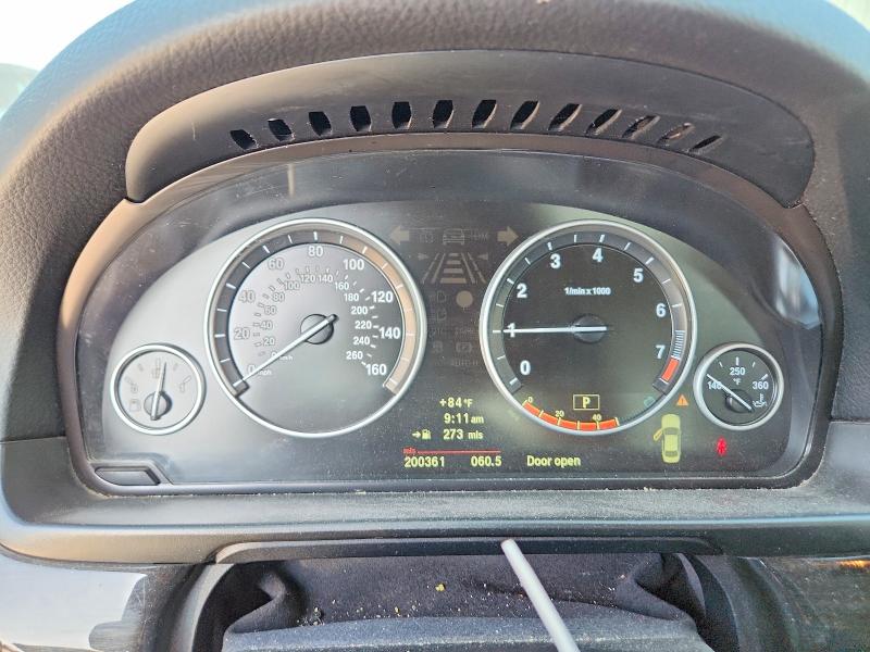 Photo 9 from auction – 2011 BMW 528 with VIN WBAFR1C56BC750000