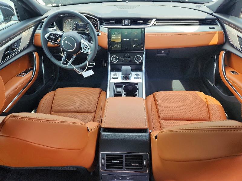 Снимка 8 от търг – 2024 JAGUAR XF с VIN SAJBL4GX4RCY97198